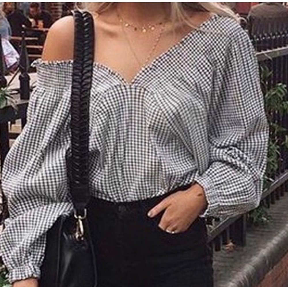 NWOT Zara off shoulder top